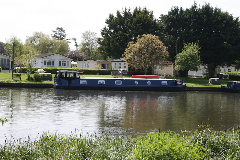 Thames based canal boat, HSE26 (photo 12)