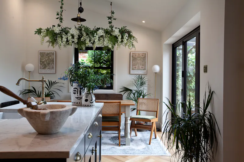 Classic/Modern Victorian House, B1909 (photo 11)