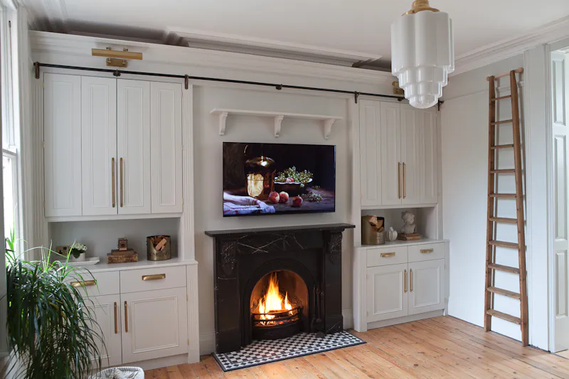 Classic/Modern Victorian House, B1909 (photo 42)