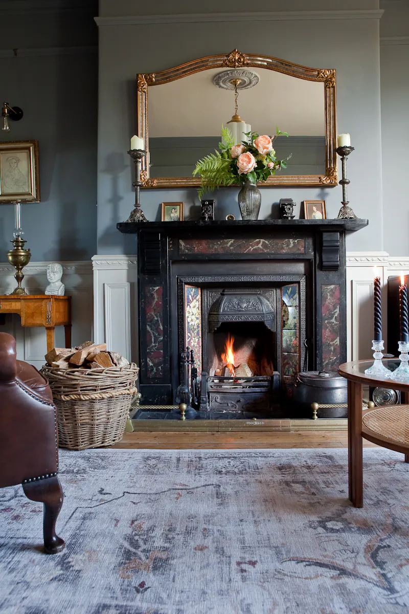 Classic/Modern Victorian House, B1909 (photo 16)