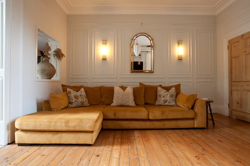 Classic/Modern Victorian House, B1909 (photo 19)