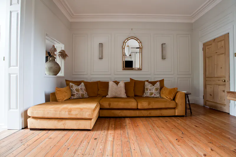 Classic/Modern Victorian House, B1909 (photo 18)