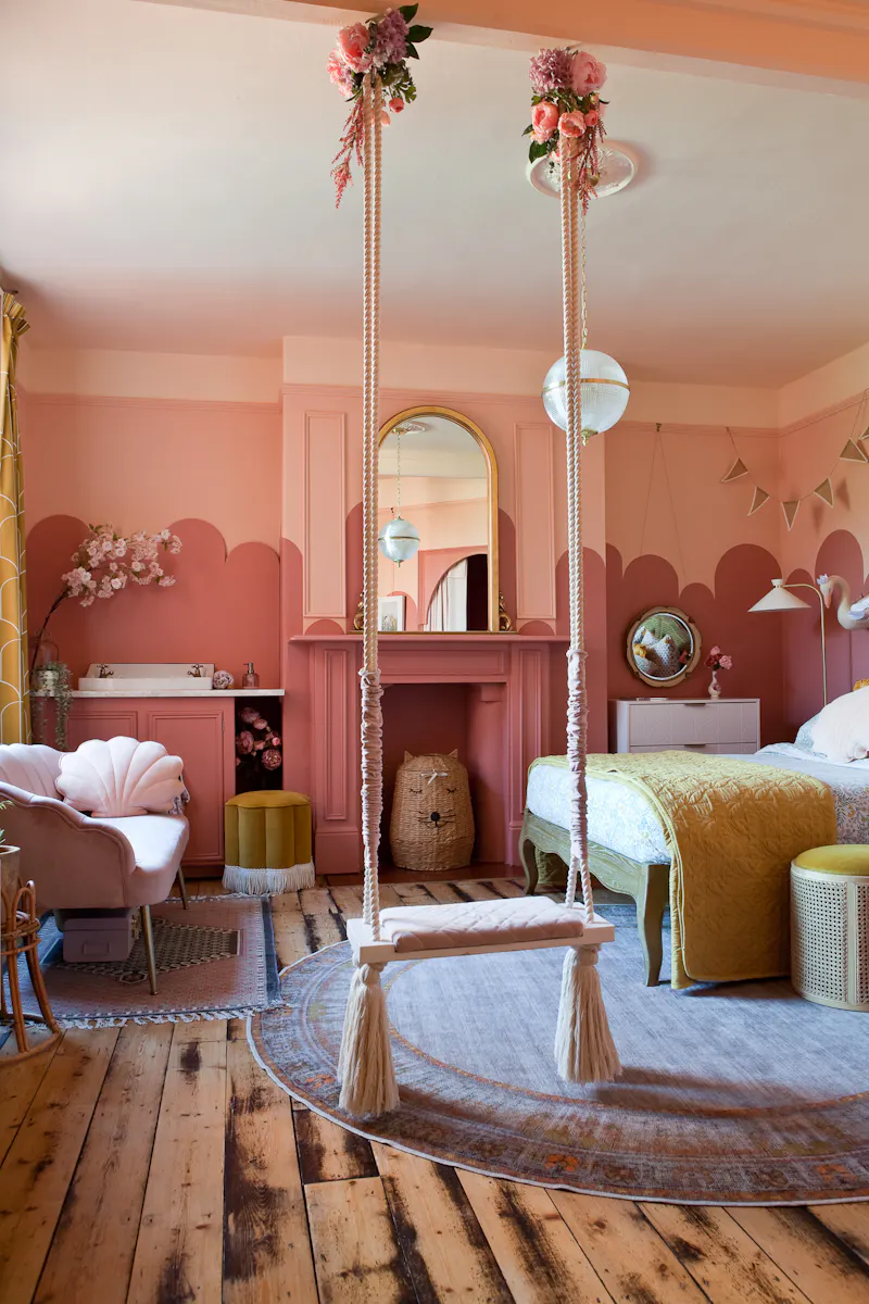 Classic/Modern Victorian House, B1909 (photo 39)