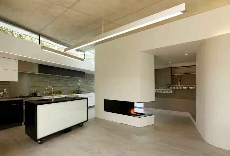 Fireplace at Contemporary Balham house, B1521 (photo 4)