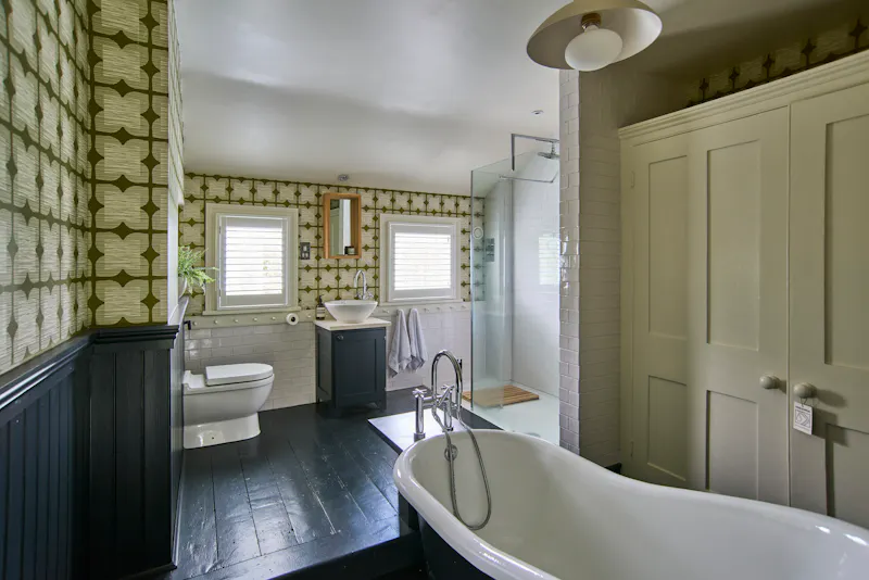 Bathroom at Contemporary Balham house, B1521 (photo 27)