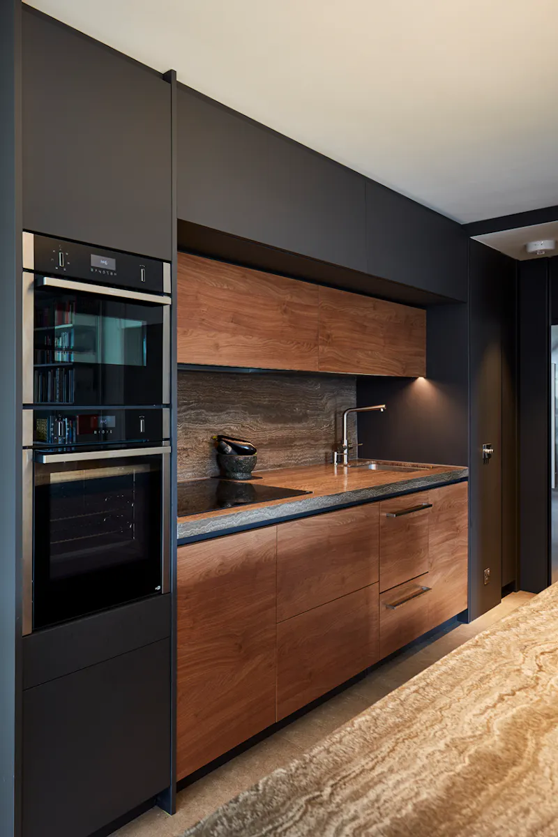 Sleek Barbican Tower Apartment, F1246 (photo 14)