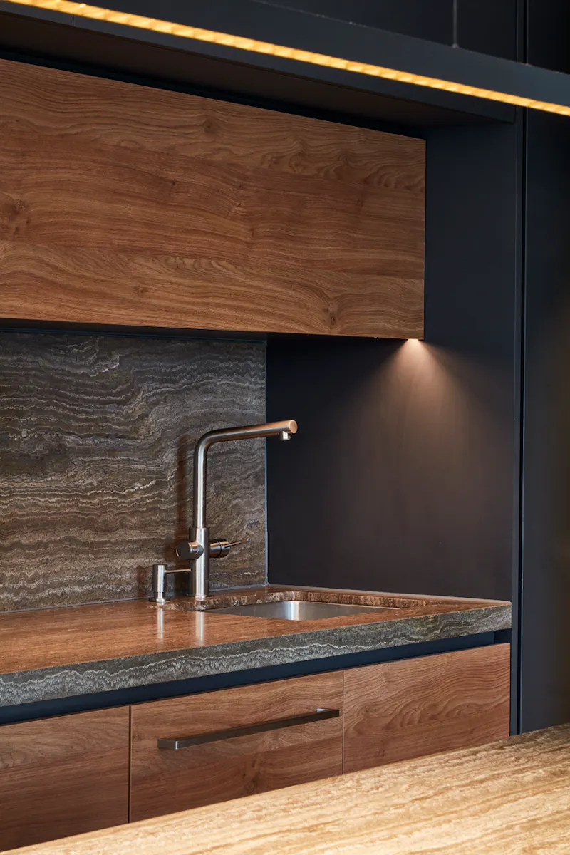 Sleek Barbican Tower Apartment, F1246 (photo 16)