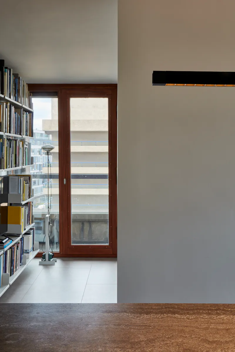 Sleek Barbican Tower Apartment, F1246 (photo 11)