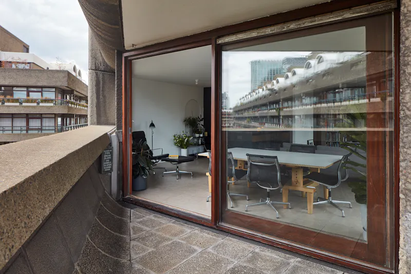 Terrace/Patio at Sleek Barbican Tower Apartment, F1246 (photo 22)