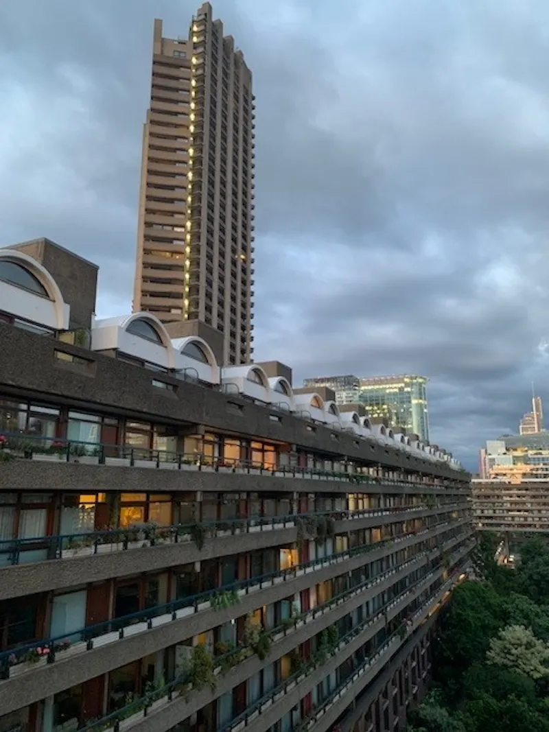 Sleek Barbican Tower Apartment, F1246 (photo 41)
