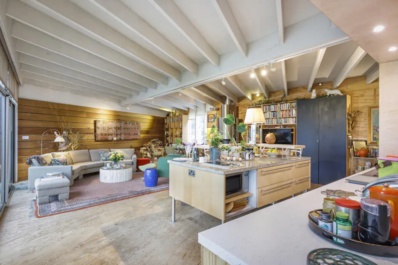 Mid-century Chichester Retreat, K506 (photo 5)