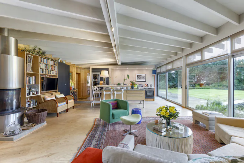 Open plan at Mid-century Chichester Retreat, K506 (photo 2)