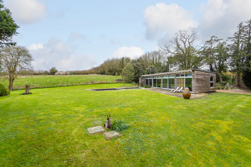 Countryside at Mid-century Chichester Retreat, K506 (photo 14)