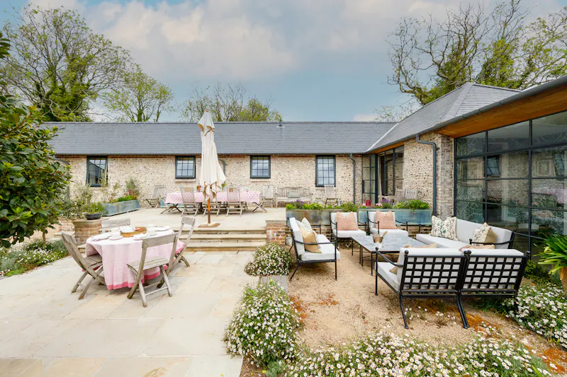 Terrace/Patio at Modern South Downs Farmhouse, L758 (photo 43)