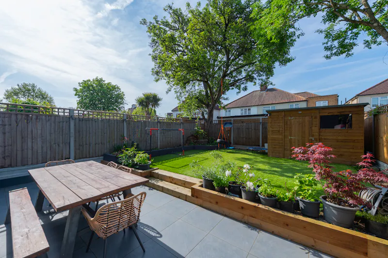 Garden at Spacious Willesden house, D2781 (photo 36)