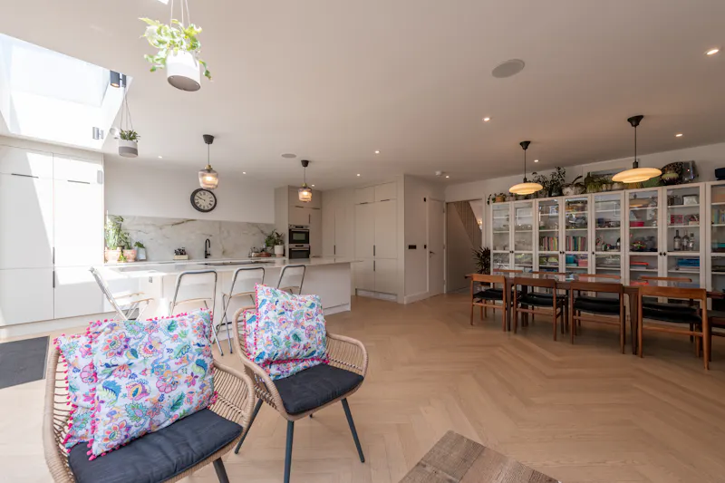 Spacious Willesden house, D2781 (photo 11)