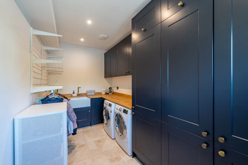 Utility room at Spacious Willesden house, D2781 (photo 16)