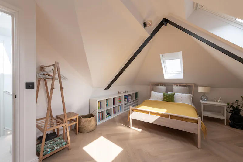 Spacious Willesden house, D2781 (photo 34)