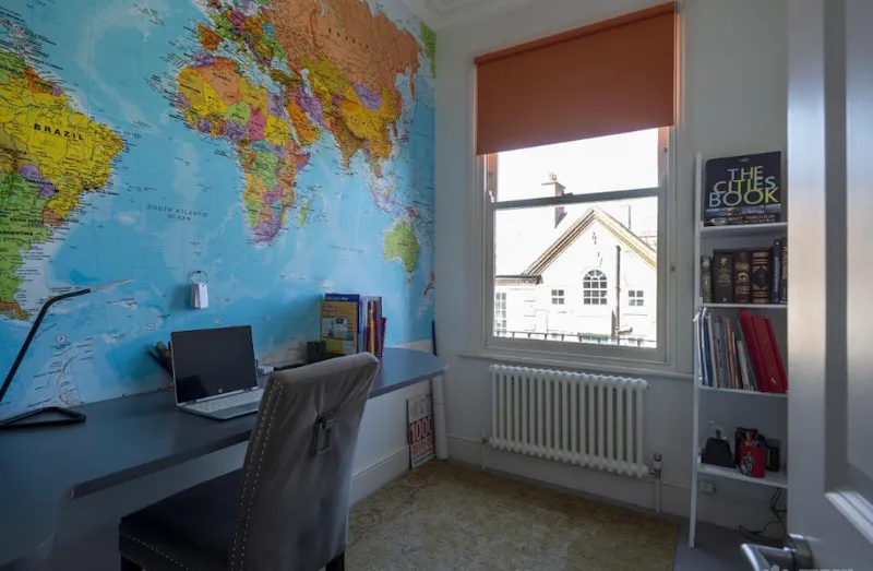 Smart Fulham Townhouse, B2047 (photo 17)