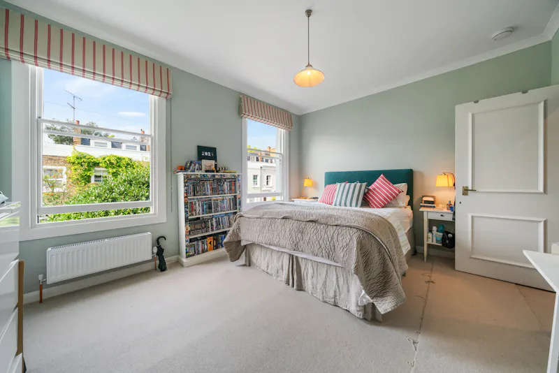 Bedroom at Sleek Fulham Terrace, A1634 (photo 7)