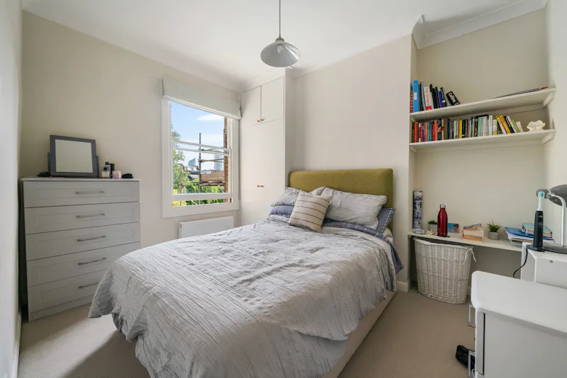 Bedroom at Sleek Fulham Terrace, A1634 (photo 8)