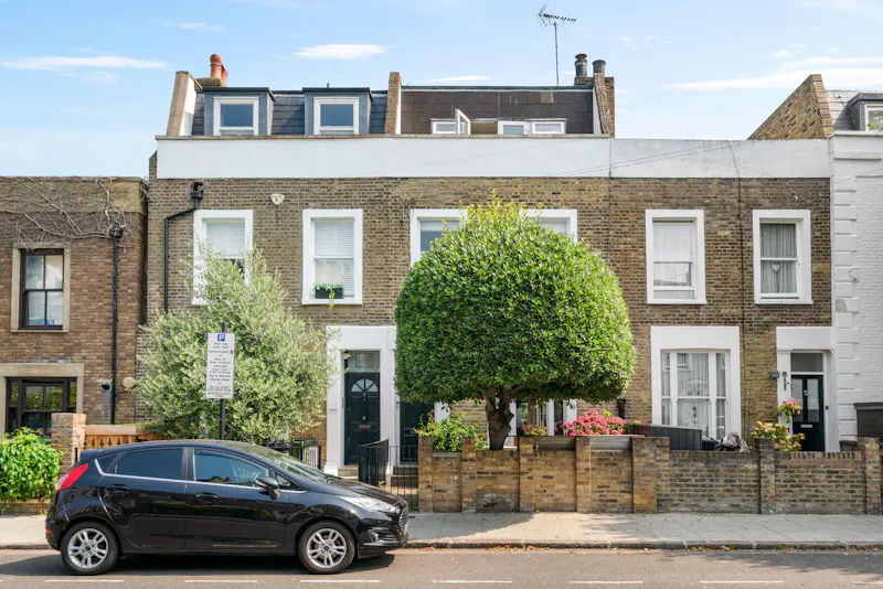 Sleek Fulham Terrace, A1634 (photo 1)