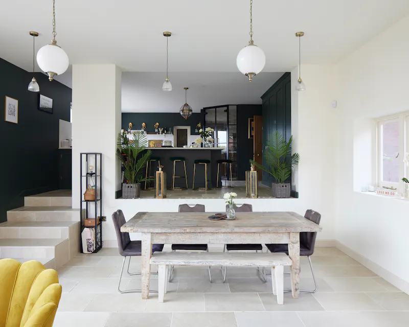 Dining room at Classy West Sussex Mansion, E535 (photo 5)
