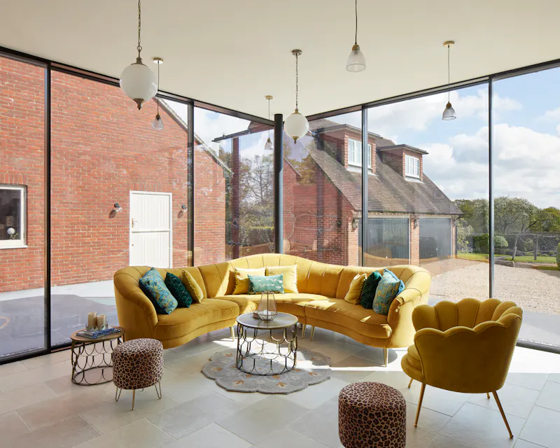 Classy West Sussex Mansion, E535 (photo 3)
