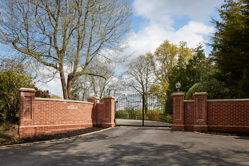 Driveway at Classy West Sussex Mansion, E535 (photo 53)
