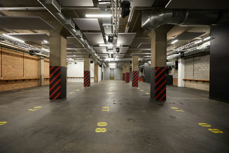 Tottenham Hale industrial venue, N545 (photo 3)