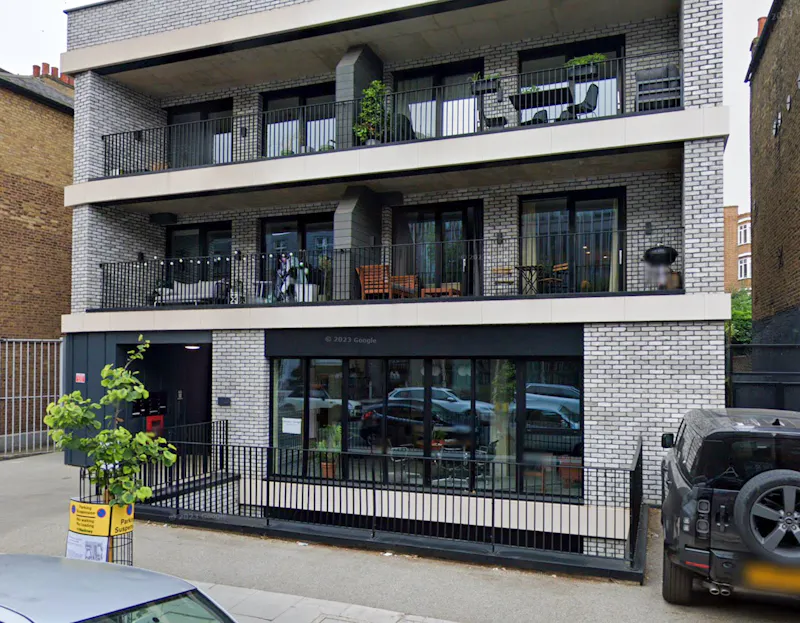 Balcony at Contemporary Hackney Office, T181 (photo 17)