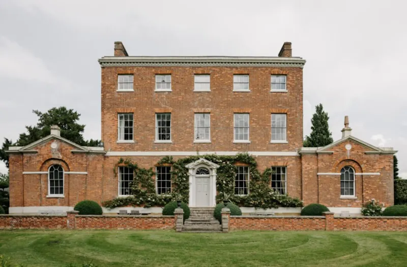 Palatial Lincolnshire Manor, A1636 (photo 42)
