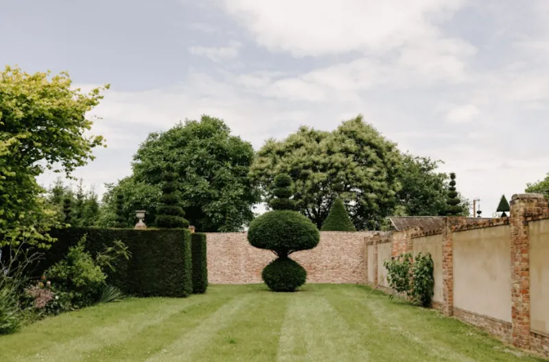 Walled garden at Palatial Lincolnshire Manor, A1636 (photo 32)