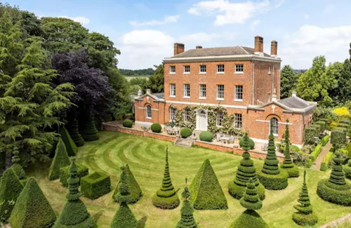 Palatial Lincolnshire Manor, A1636