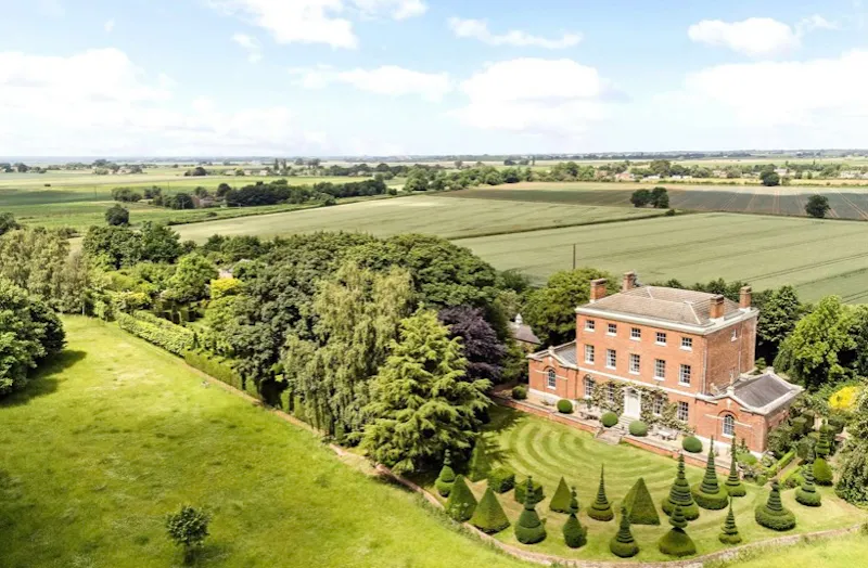 Views - country at Palatial Lincolnshire Manor, A1636 (photo 44)