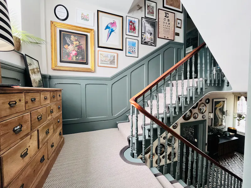 Landing at Elegant Teddington Townhouse, B2046 (photo 15)
