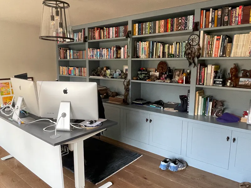 Library at Modern Culham Country House, D2783 (photo 22)