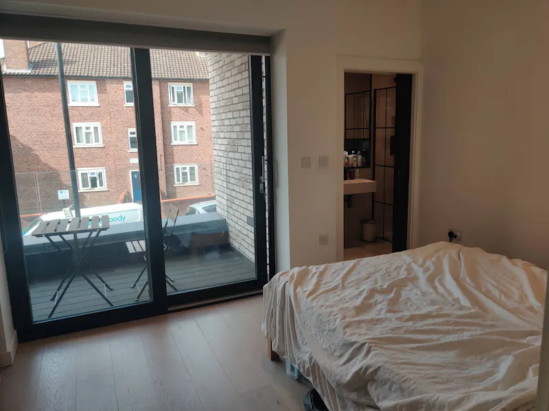 Balcony at Contemporary Hackney Flat , F1248 (photo 15)