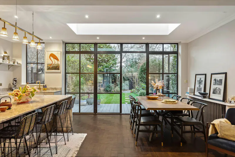 Stunning Lewisham House, B2050 (photo 11)