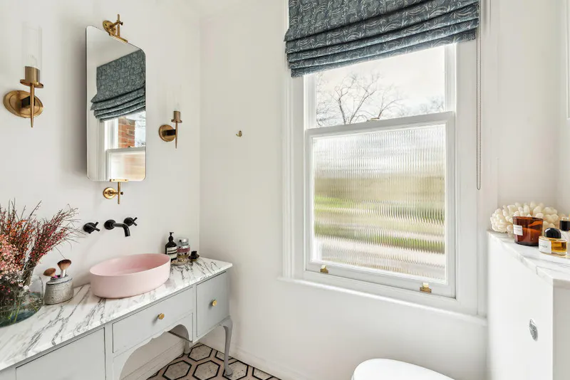 Stunning Lewisham House, B2050 (photo 17)
