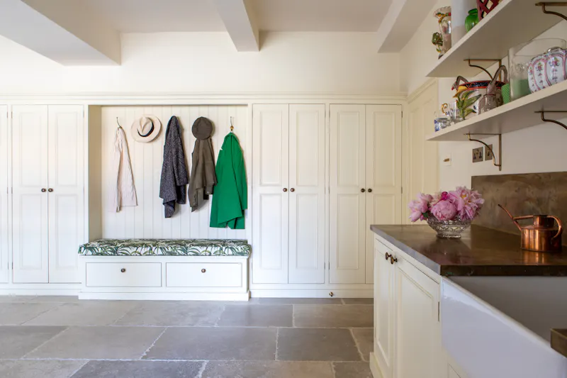 Dressing room at Stately Oxfordshire Manor, M365 (photo 14)