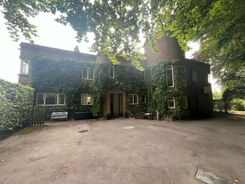 Farnham art deco house, E388