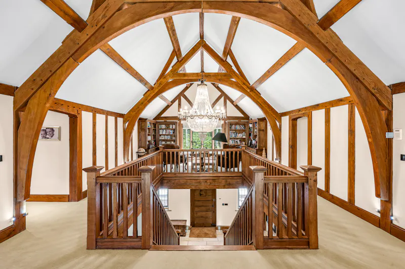 Beams at Oak Framed Hertfordshire Home, M273 (photo 12)