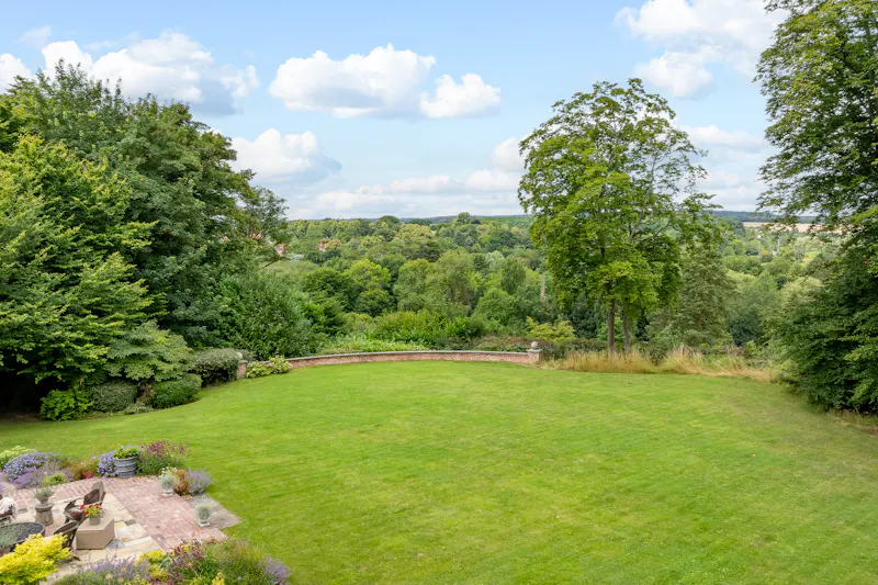 Garden at Oak Framed Hertfordshire Home, M273 (photo 31)