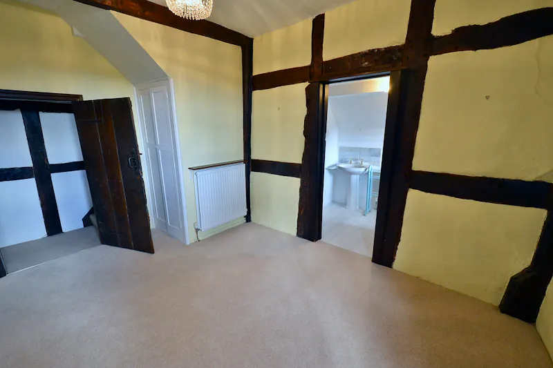 Traditional Tudor House Badsey, M364 (photo 13)