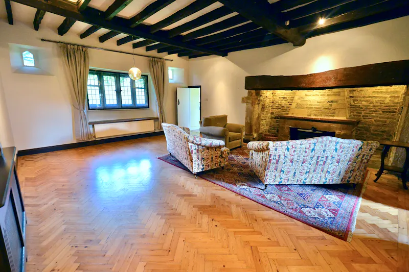 Traditional Tudor House Badsey, M364 (photo 3)