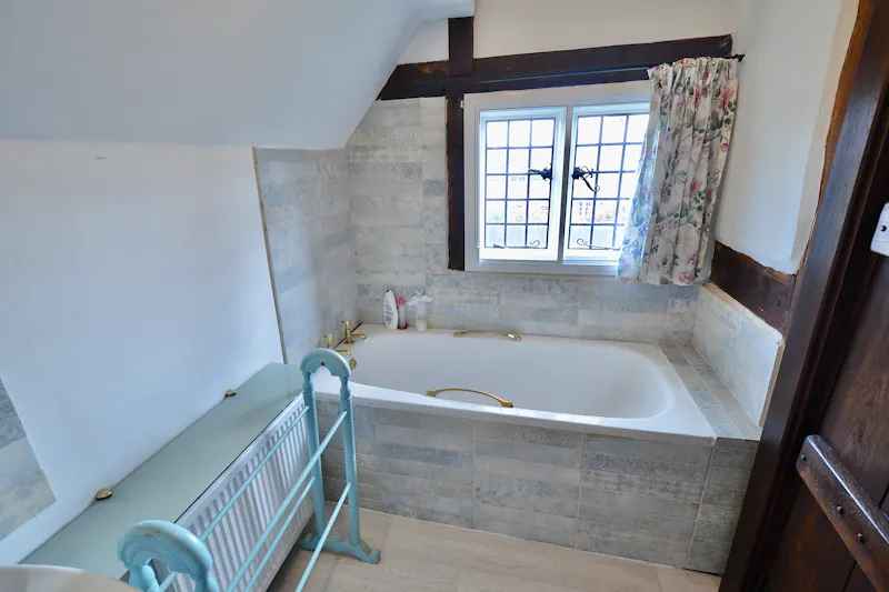 Bathroom at Traditional Tudor House Badsey, M364 (photo 15)