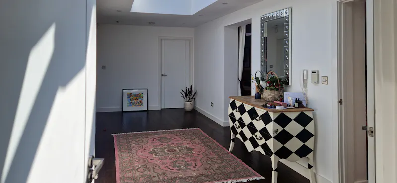 Entrance hall at American-Style Bungalow Welwyn, D2787 (photo 3)