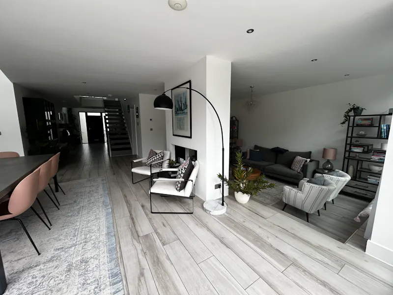 Modern St Albans Home, D2786 (photo 6)