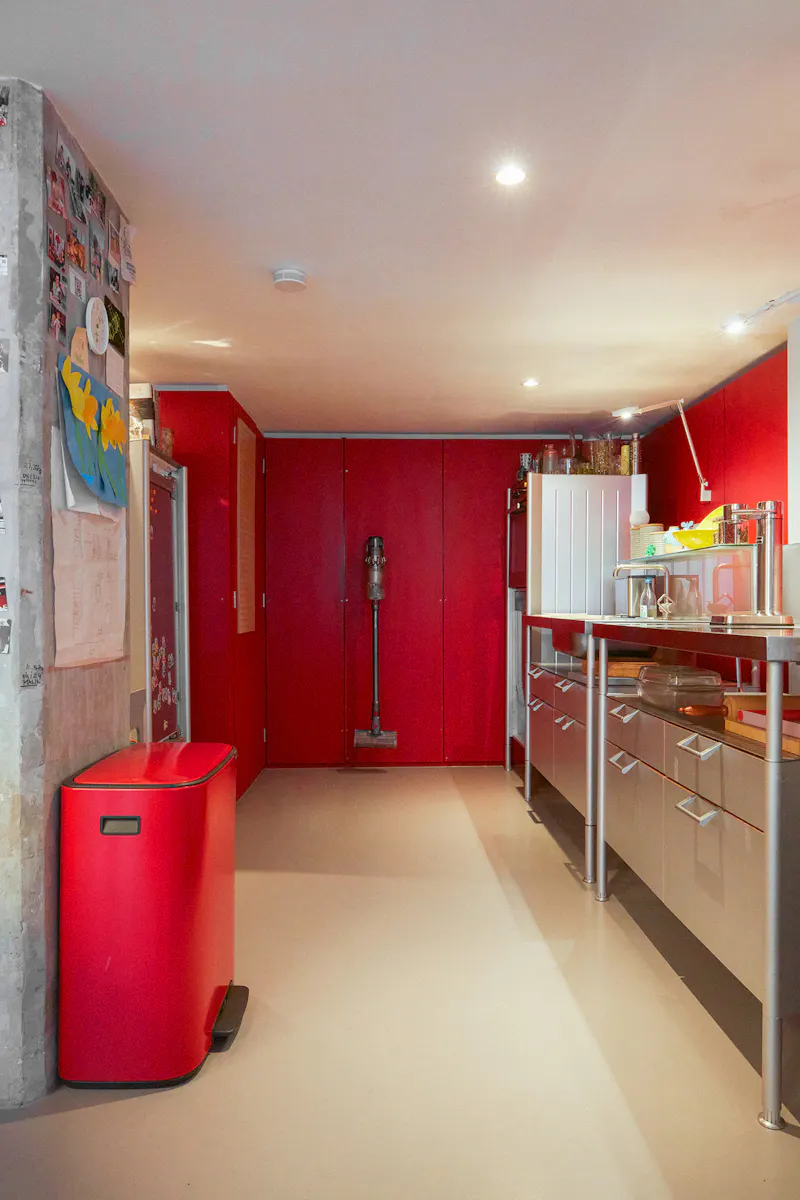 Kitchen at Art-Deco inspired Flat Clapton, F1251 (photo 8)